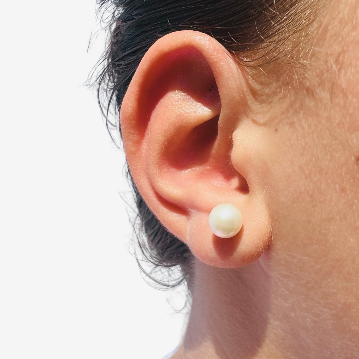 Natural Pearl stud earring 18ct Yellow Gold 7mm